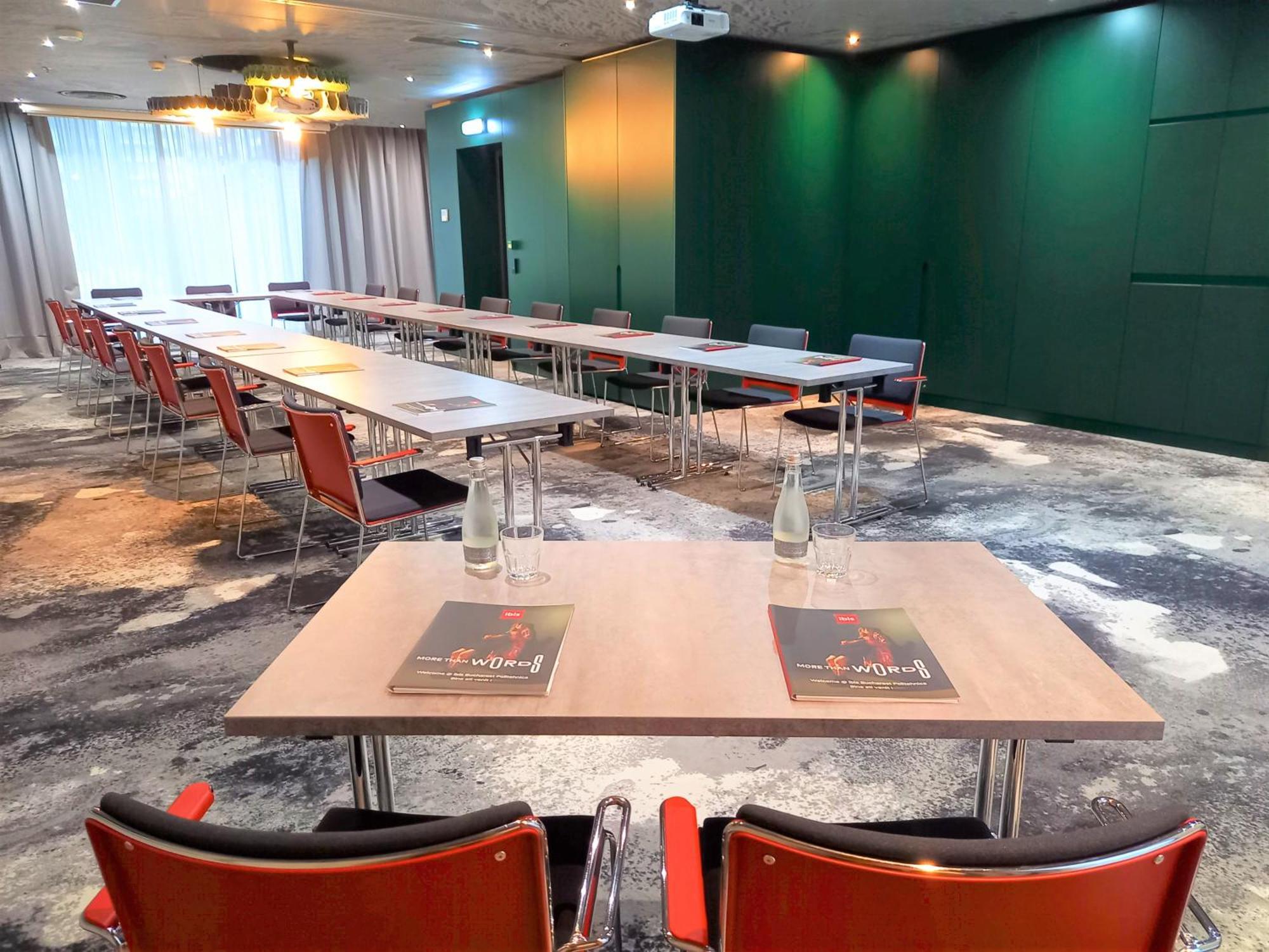 Отель Ibis Bucharest Politehnica Экстерьер фото