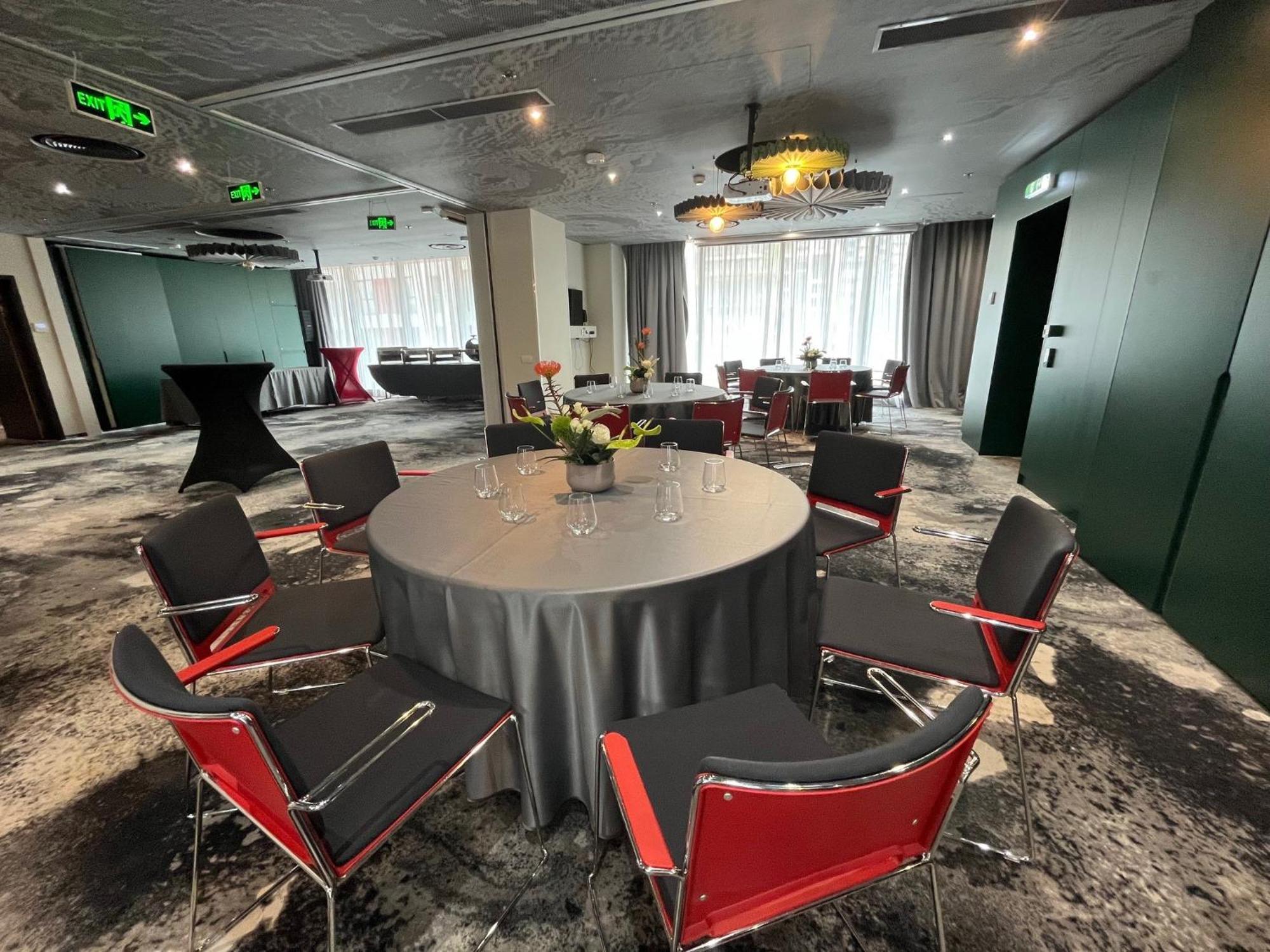 Отель Ibis Bucharest Politehnica Экстерьер фото