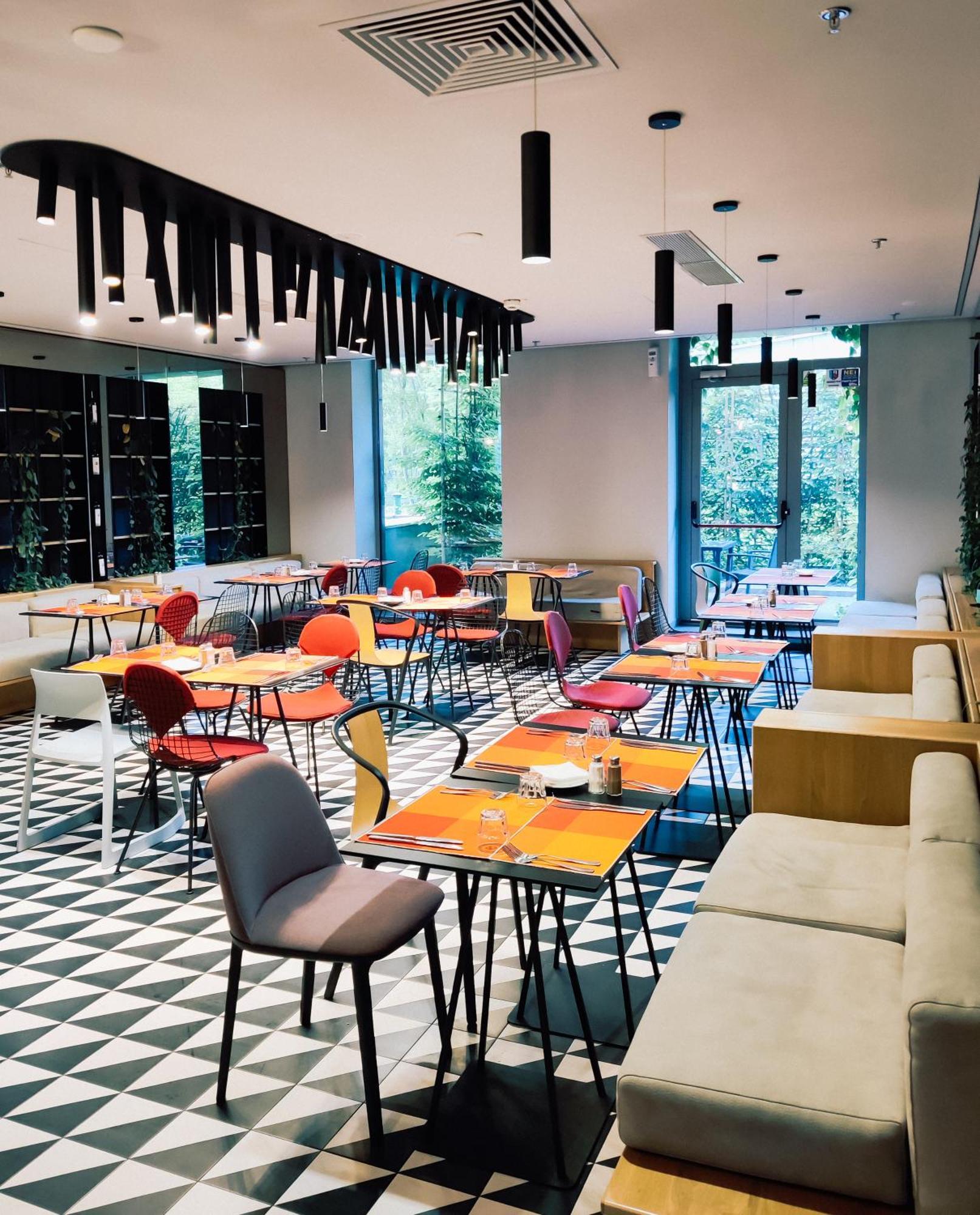 Отель Ibis Bucharest Politehnica Экстерьер фото